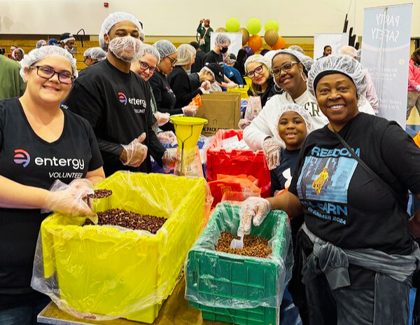 Start the Year Strong: How Volunteering Together Builds Better Teams